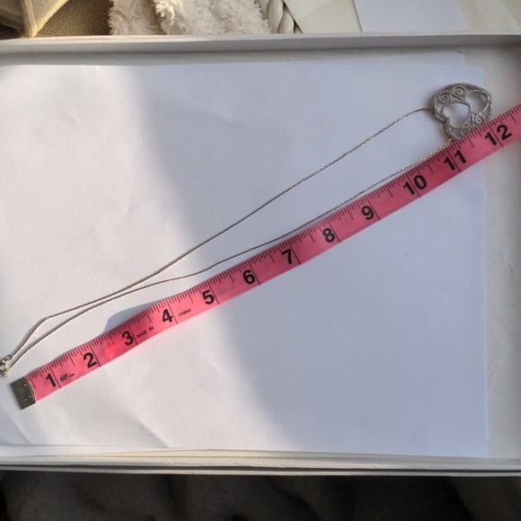 Crystal heart necklace on silver chain. New. 21" chain Pure white sparkle. Box - Picture 4 of 5